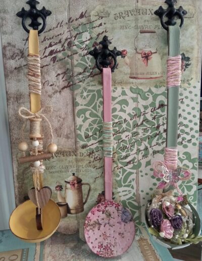 Manualidad hecha sobre utensilios de cocina con estilo vintage